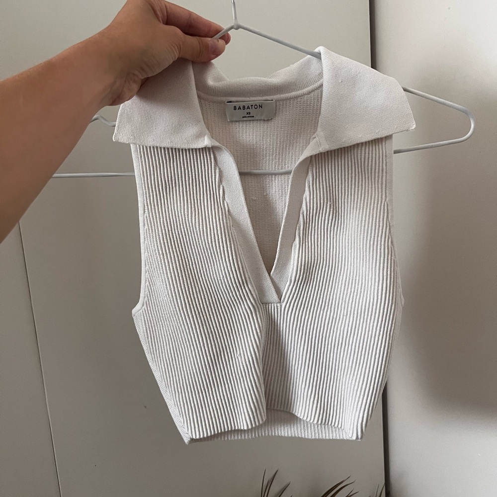 Aritzia babaton collared crop top